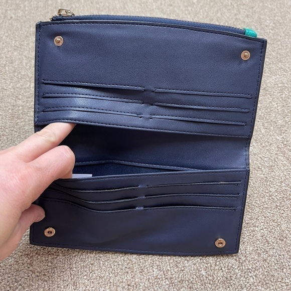 A New Day: Folding Wallet - Picture 6 of 9